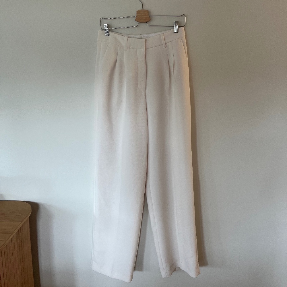 NWT Aritzia The Effortless Pant Curve Fit Crepette